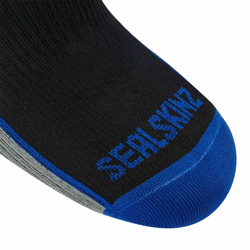 Brand new 🌟 Clothing SealSkinz Mid Weight Mid Length Waterproof / Windproof 🧦 Socks ✔️ 4 Clothing SealSkinz Mid Weight Mid Length Waterproof / Windproof Socks