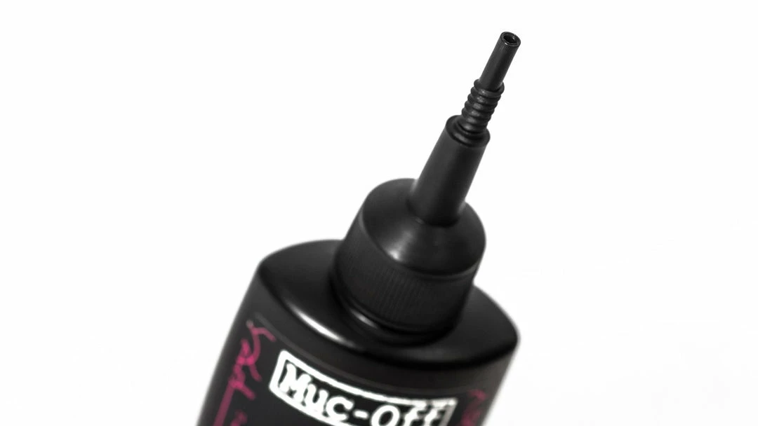 Brand new 😍 Muc Off Muc-Off - C3 Ceramic Wet Chain Lube - 120ml Accessories 🌟 3 Muc Off Muc-Off - C3 Ceramic Wet Chain Lube - 120ml Accessories